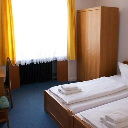 Arta Lenz Hotel 3*