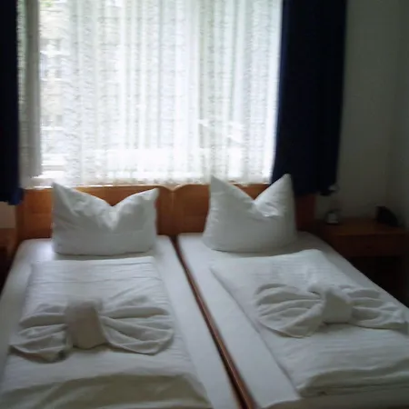 Arta Lenz Hotel 3*